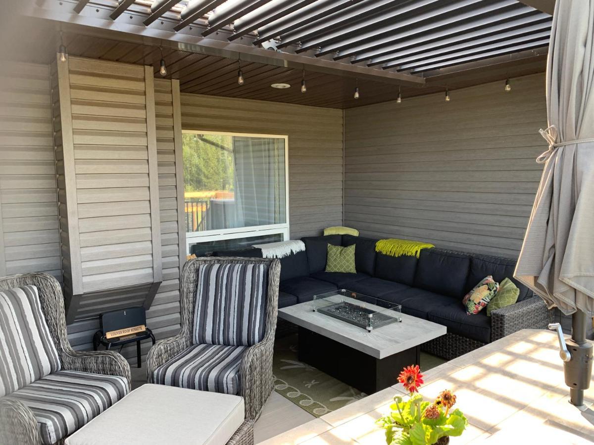 Dragonfly Inn Loft Suite เชอร์วูด พาร์ค ภายนอก รูปภาพ